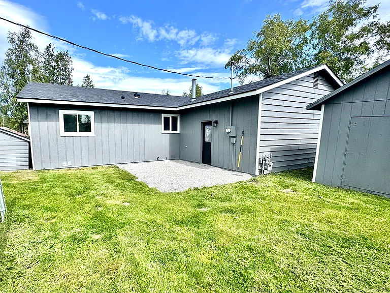 135 Parkwood Cir — Photo 3