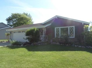 6918 61st Ave, Kenosha, WI 53142