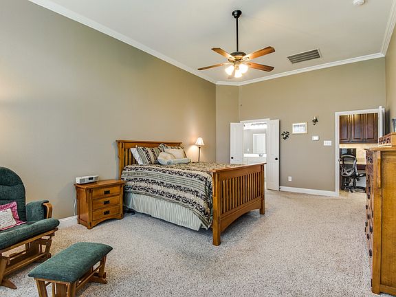 2nd image of 841 Quiet Oak Ln