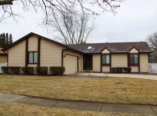 578 N Lyle Ave, Elgin, IL 60123