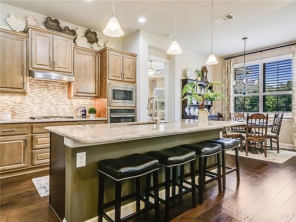 2nd image of 3901 Cole Valley Ln
