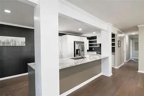 Vanguard Cir SW — Photo 14
