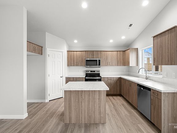 4th image of 511 Hamlow Ave