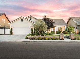 3286 Ashcroft Ave, Clovis, CA 93619