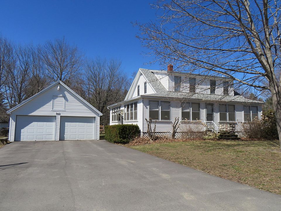 1st image of 742 Essex St