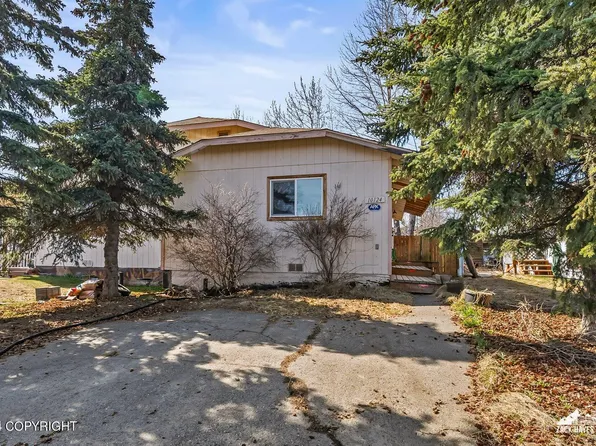 10124 Goose Berry Pl, Anchorage, AK 99515