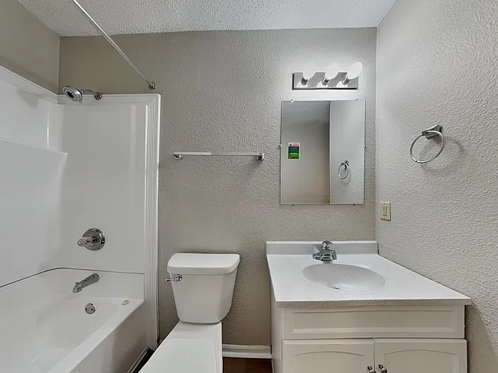 4073 Fairoaks Dr — Photo 14