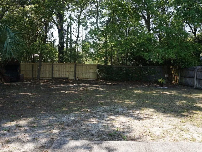 5050 Acre Estates Dr W — Photo 14