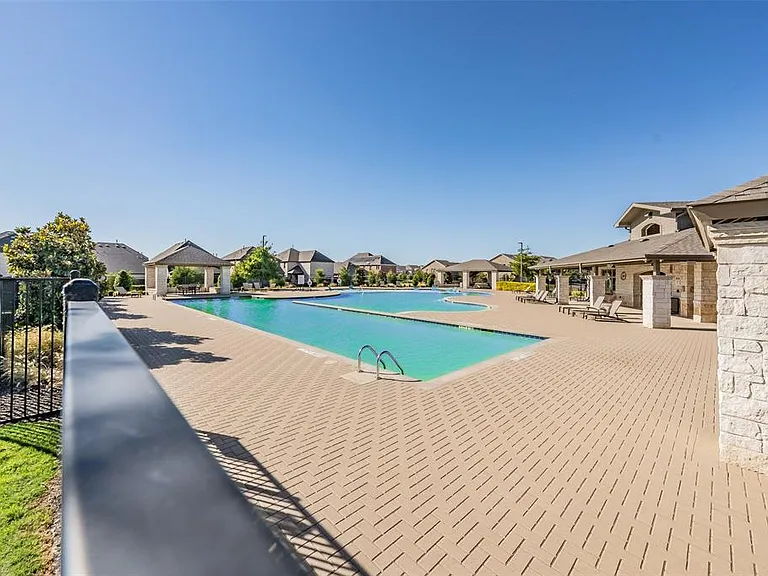 17736 Coralberry Dr — Photo 34
