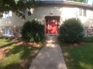303 N 15th St, Saint Charles, IL 60174