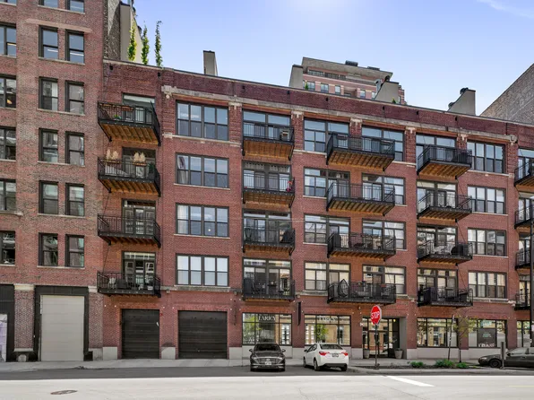 375 W Erie St APT 408, Chicago, IL 60654