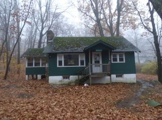 76 Breakneck Rd, Highland Lakes, NJ 07422