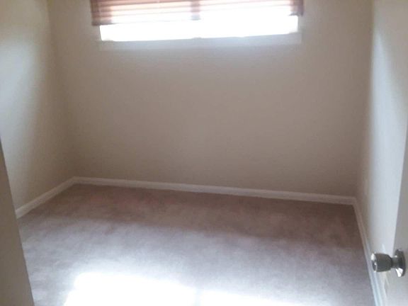3rd image of 4902 Campbell St