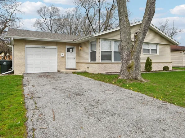 17306 Burr Oak Ln, Hazel Crest, IL 60429