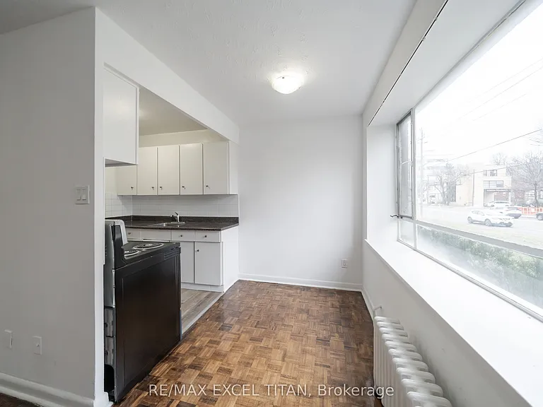 2895 Bathurst St #108 — Photo 6