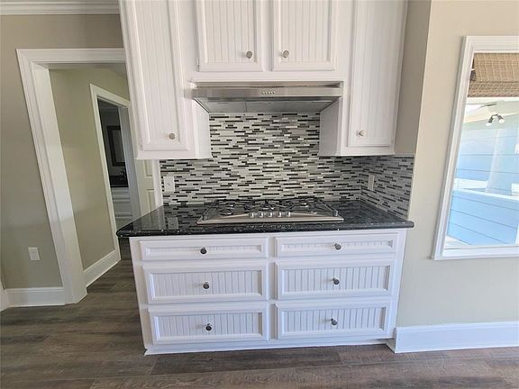 5th image of 20406 Landshire Dr