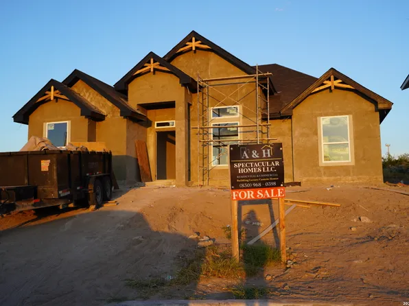 2224 Rio Sabinas, Eagle Pass, TX 78852