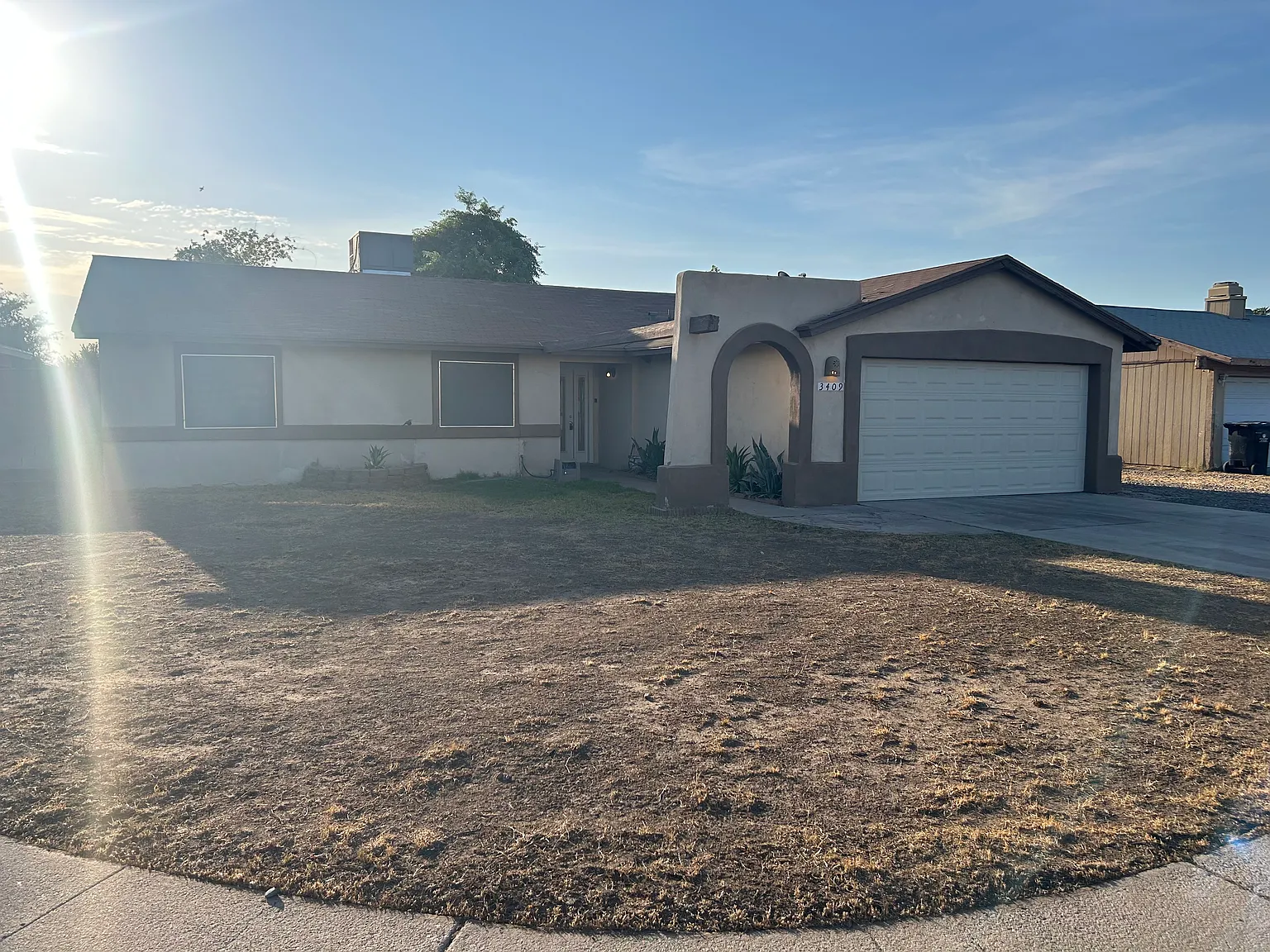 3409 N 88th Dr — Photo 2