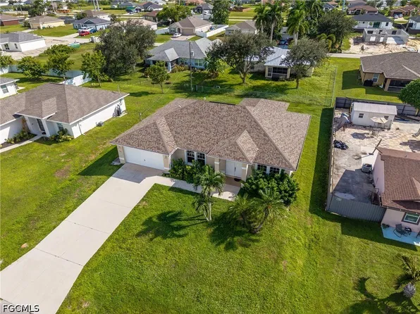 408 NE 25th St, Cape Coral, FL 33909