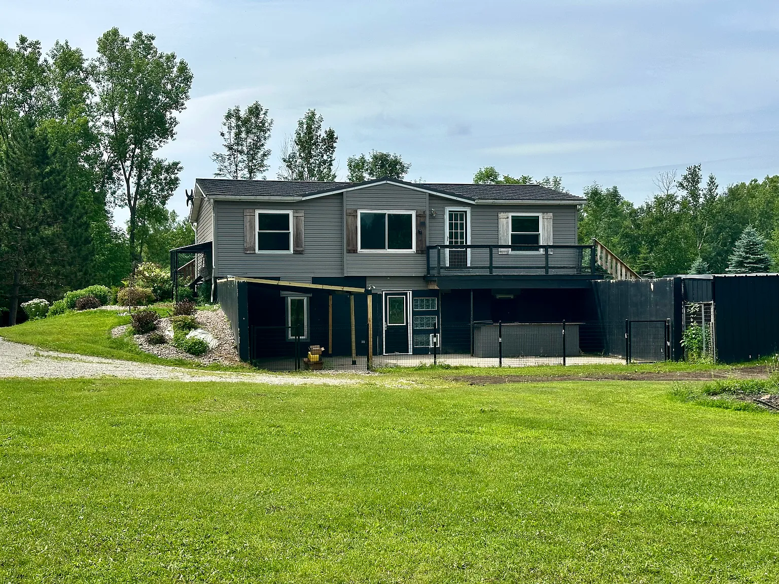 7166 Sundew Rd — Photo 3
