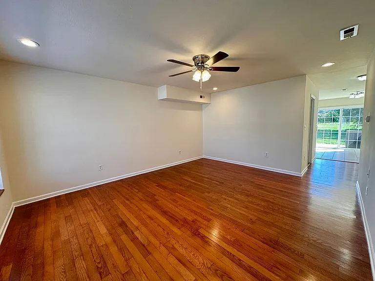 44 Blakely Ct — Photo 5