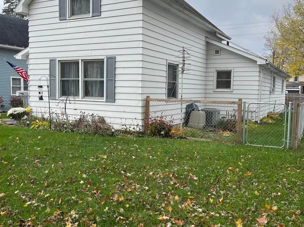 109 N Calhoun St, South Whitley, IN 46787