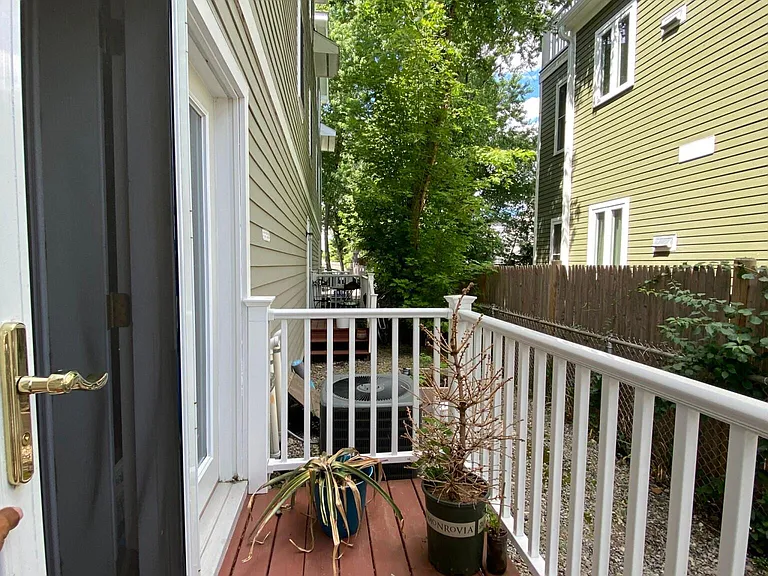 36 Raymond St #36B — Photo 20