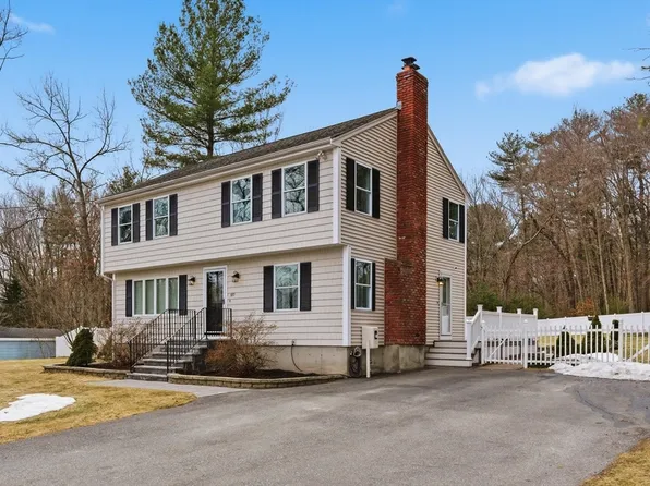 187 Pike St, Tewksbury, MA 01876