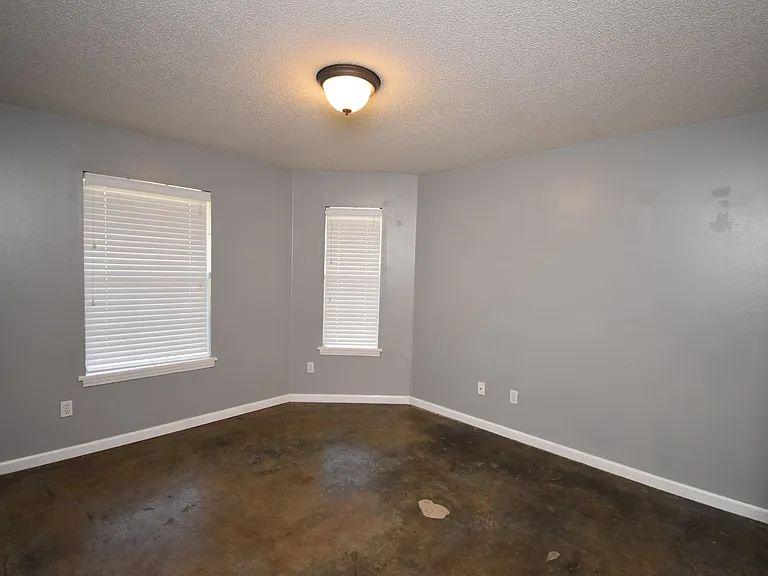 1172 Christpher Ln — Photo 6