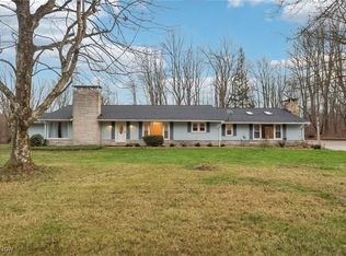 8457 Ridgewood Ln, Novelty, OH 44072