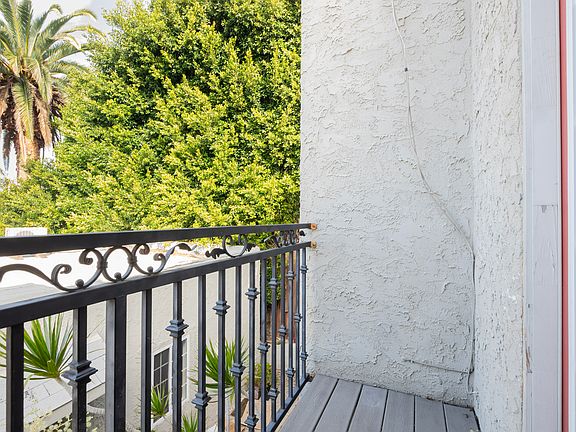 3rd image of 1010 Laguna Ave #1014