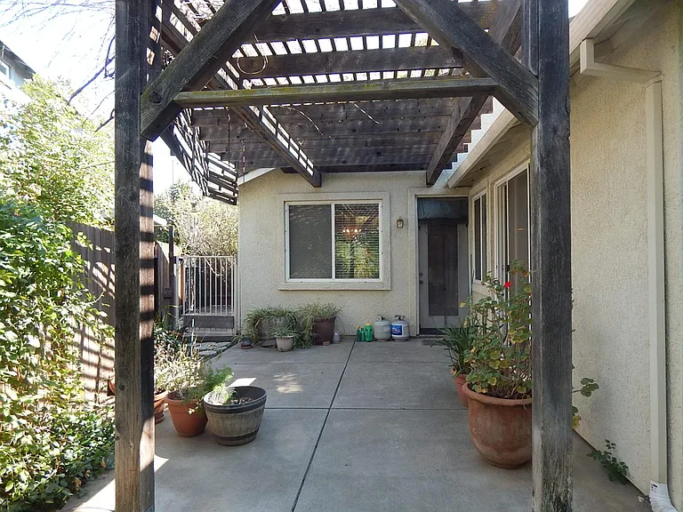2333 Rodin Pl — Photo 9