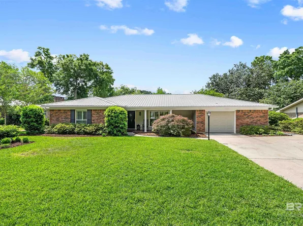 10 Paddock Dr, Fairhope, AL 36532