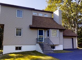 105 Apache Trl, Dingmans Ferry, PA 18328