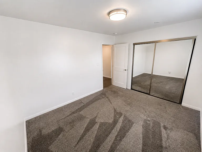 Casa Madrid Apartments — Photo 35