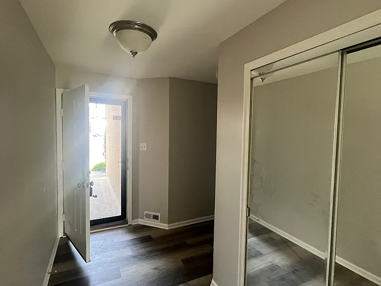 314 Georgia Ct #13 — Photo 17