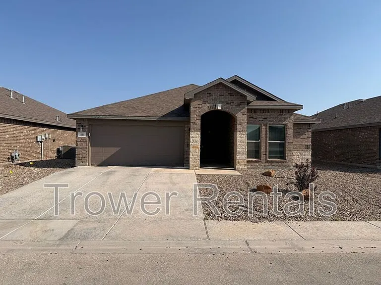 1205 Masquerade Blvd — Photo 2