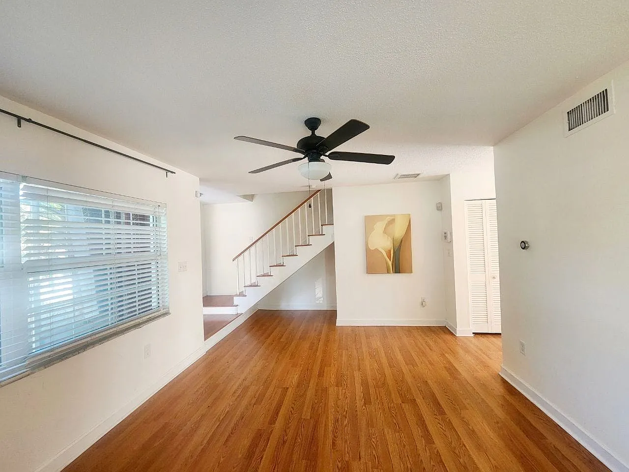 3 bed, 1444 sqft, $2,595 — Photo 2