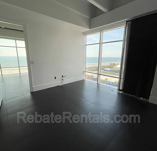 320 N 1st St #813 — Photo 34