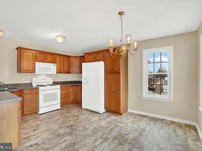 3510 Kimberly Ln — Photo 4