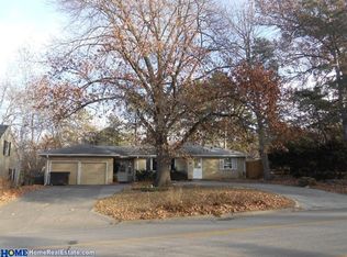 2926 S 40th St, Lincoln, NE 68506