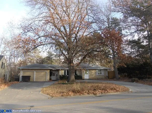2926 S 40th St, Lincoln, NE 68506