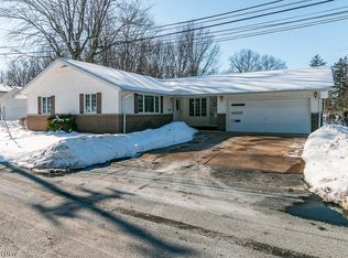 35676 Roberts Rd, Eastlake, OH 44095