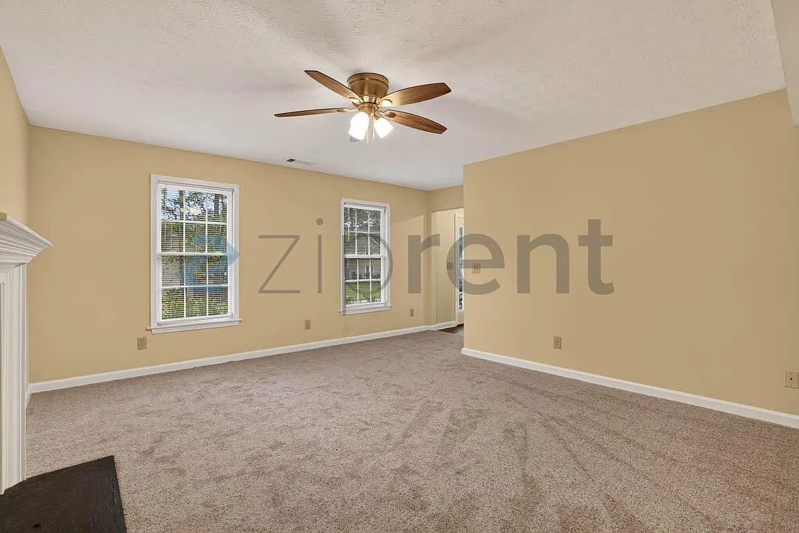 4 bed, 2.5 bath, 1948 sqft, $2,100 — Photo 4
