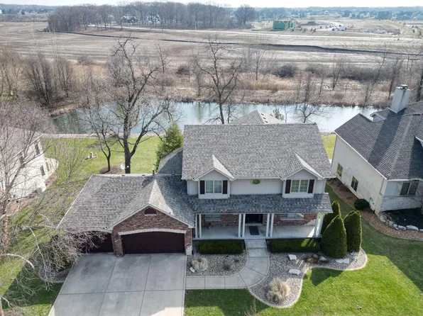 9675 Julia Dr, Saint John, IN 46373