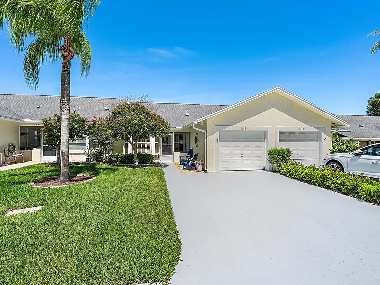 11139 SE Sea Pines Cir — Photo 1