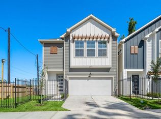 1076 Mansfield St, Houston, TX 77091