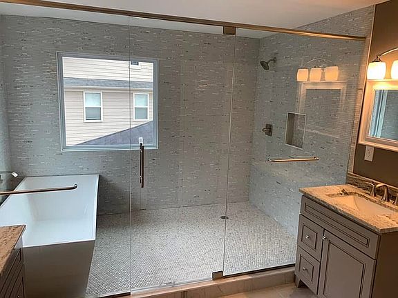 Master bathroom 