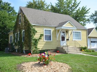 602 Gates St, Aurora, IL 60505