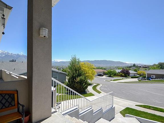 2nd image of 1106 W High Pine Cir